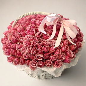 Композиция в корзине из 151 розы Ревиваль в Ликино-Дулёво