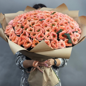 Букет "Персик" из 101 махровой розы Риджентс парк (60 см) в Ликино-Дулёво