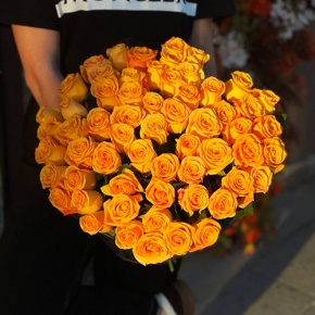 Букет из 51 оранжевой розы (70 см) в Ликино-Дулёво