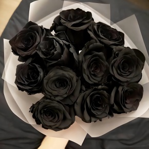 Букет "Черная королева" из 11 черных роз Эквадор (60 см) в Ликино-Дулёво