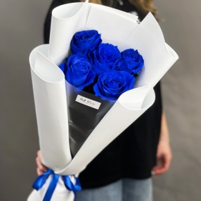 Букет из 5 синих роз Эквадор в Ликино-Дулёво