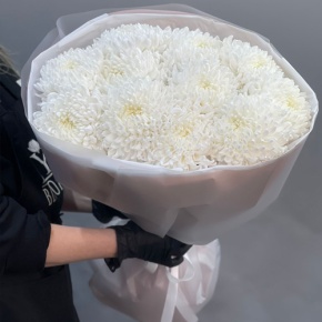 Букет из 11 белых хризантем  в Ликино-Дулёво