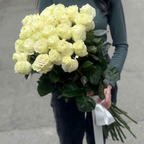 Монобукет из 25 роз Эквадор Мондиаль (80 см) в Ликино-Дулёво