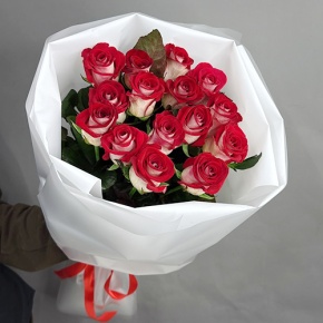 Букет из 15 рубиновых роз (70 см) в Ликино-Дулёво
