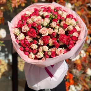 Букет из 35 кустовых роз микс (50 см) в Ликино-Дулёво