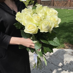 Букет из 11 белых роз (70 см) в Ликино-Дулёво