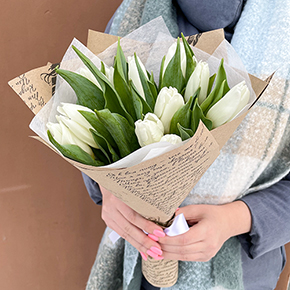 Букет 11 белых тюльпанов в Ликино-Дулёво