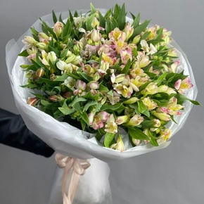 Букет "Зарина" из 37 альстромерий микс в Ликино-Дулёво