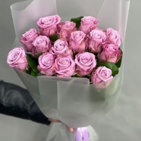 Монобукет из 15 малиновых роз Меритим (50 см) в Ликино-Дулёво