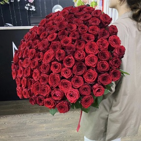 Букет 101 красная роза (70 см) в Ликино-Дулёво