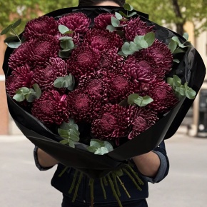 Букет из 21 винной хризантемы Бигоуди в Ликино-Дулёво
