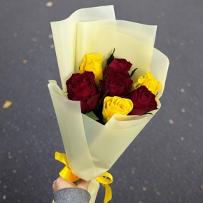 Букет из 7 Кенийских роз (40 см) в Ликино-Дулёво