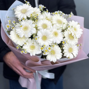 Нежный букет из гербер и ромашек в Ликино-Дулёво