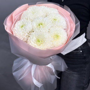 Нежный букет из 7 хризантем Магнум в Ликино-Дулёво