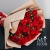 Букет 15 кустовых красных роз в Ликино-Дулёво Букет 15 кустовых красных роз в Ликино-Дулёво