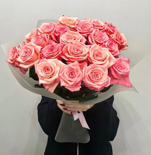 Букет из 21 розовой розы (50 см) в Ликино-Дулёво