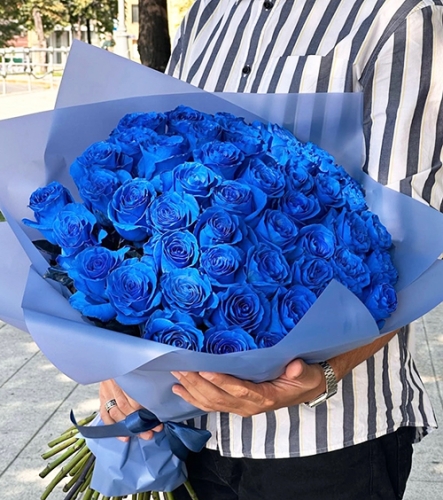 Букет из 51 синей розы Эквадор (60 см) в Ликино-Дулёво